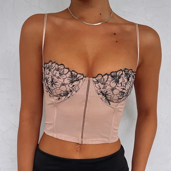 White Fox Top - Picture 1 of 6